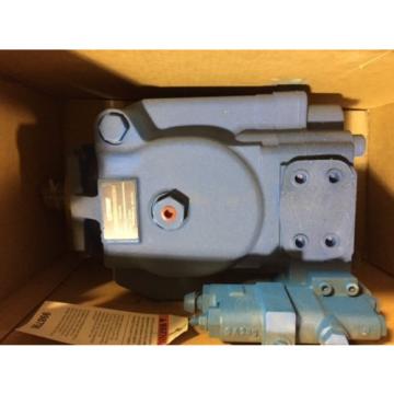 VICKERS 02152496 PVH131CRF13S10CM7V31 HYDRAULIC NEW IN BOX Pump