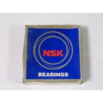 NSK Self-aligning ball bearings France 1207 Self-Aligning Ball Bearing ! NEW !