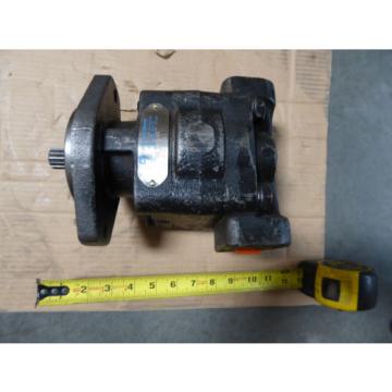 NEW PARKER COMMERCIAL HYDRAULIC # 3249110248 Pump