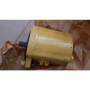 New John Deere Linde Hydraulic 0009810097 / AT152011 Made in Germany Pump