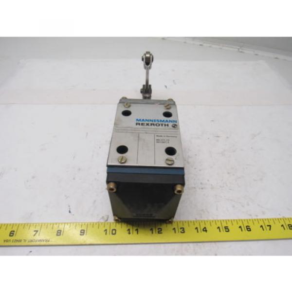 Mannesmann Rexroth 5-4WMRA 10 D32 Lever Operated Directional Spool Valve #1 image