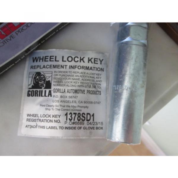 GORILLA LUG NUTS 14 mm x 1.50 S/D DUPLEX 6 &amp; 8 LUG  Wheel Lock 32 pcs with key #3 image