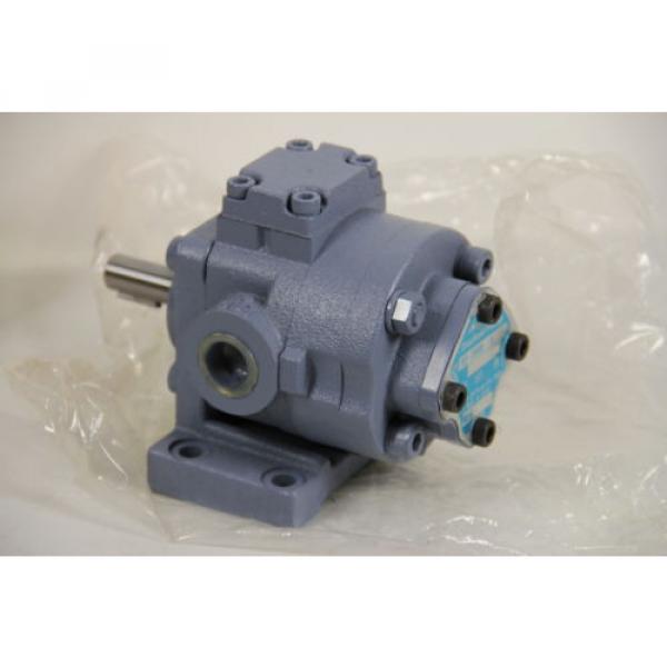 Nippon TOP208HBR Trochoid , Inlet Outlet Port Size 1/2 BSPT, MAX RPM 2500 Pump #4 image