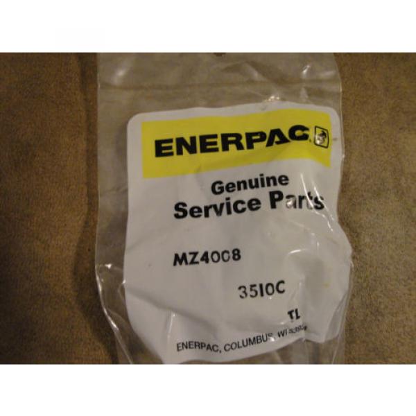 ENERPAC MZ4008 Tube Male Adapter, For 5 Ton RC Cylinders Pump #1 image