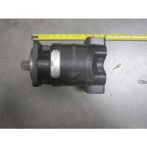 NEW PARKER COMMERCIAL HYDRAULIC # 3239210092 Pump #1 image