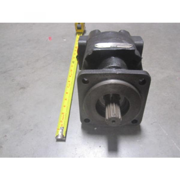 NEW PARKER COMMERCIAL HYDRAULIC # 3239210092 Pump #3 image
